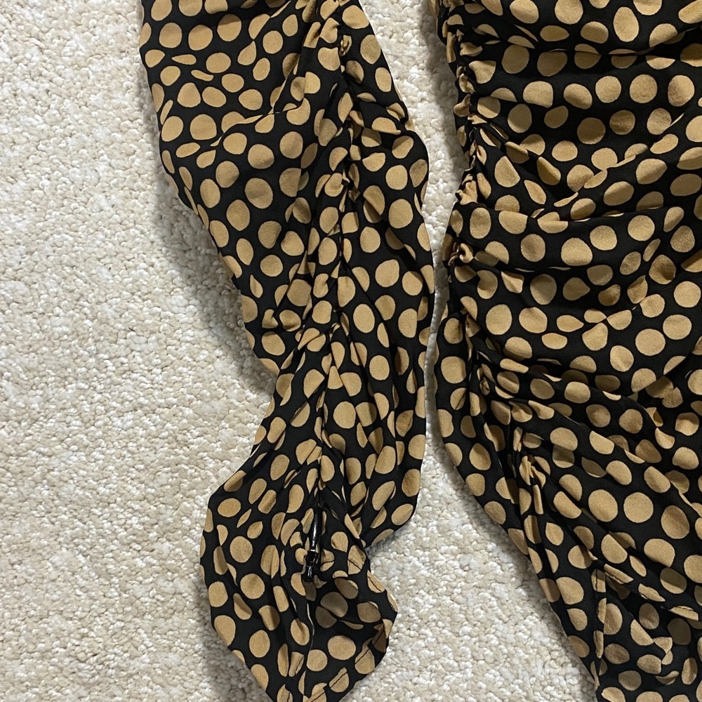 Banana Republic Black and Tan Patterned Blouse - Picture 11 of 16